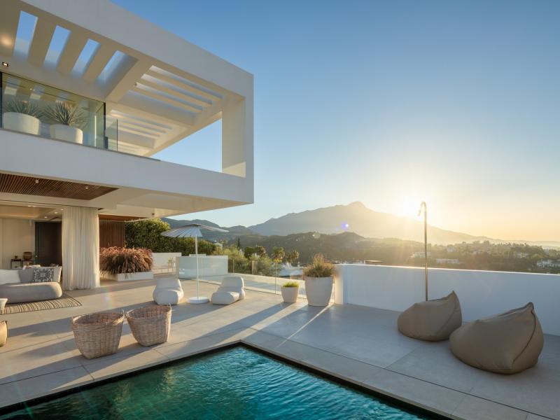 Luxury Contemporary Villa for Sale in La Quinta, Marbella , Benahavis 