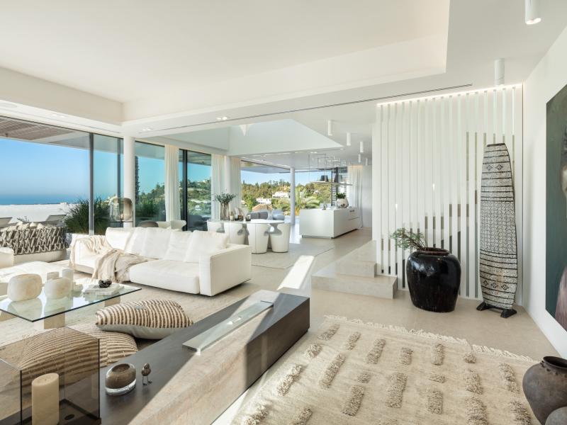 Luxury Contemporary Villa for Sale in La Quinta, Marbella , Benahavis 