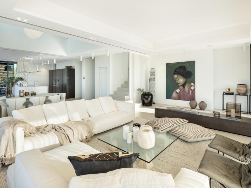 Luxury Contemporary Villa for Sale in La Quinta, Marbella , Benahavis 