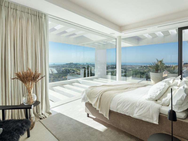 Luxury Contemporary Villa for Sale in La Quinta, Marbella , Benahavis 