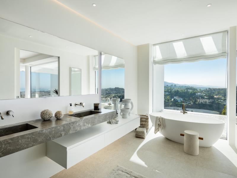 Luxury Contemporary Villa for Sale in La Quinta, Marbella , Benahavis 