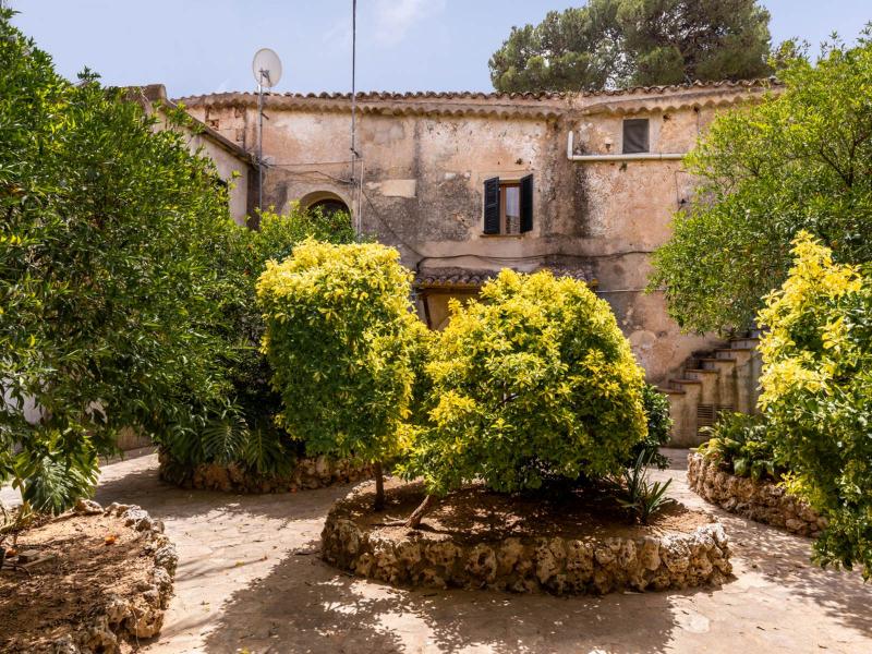Historic Luxury Estate for Sale in Pla de Mallorca , Central 