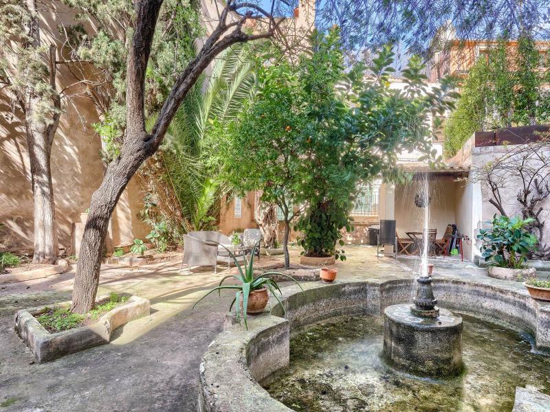 Luxury Apartment for Sale in Palma Mallorca Old Town with Private Garden , Palma 