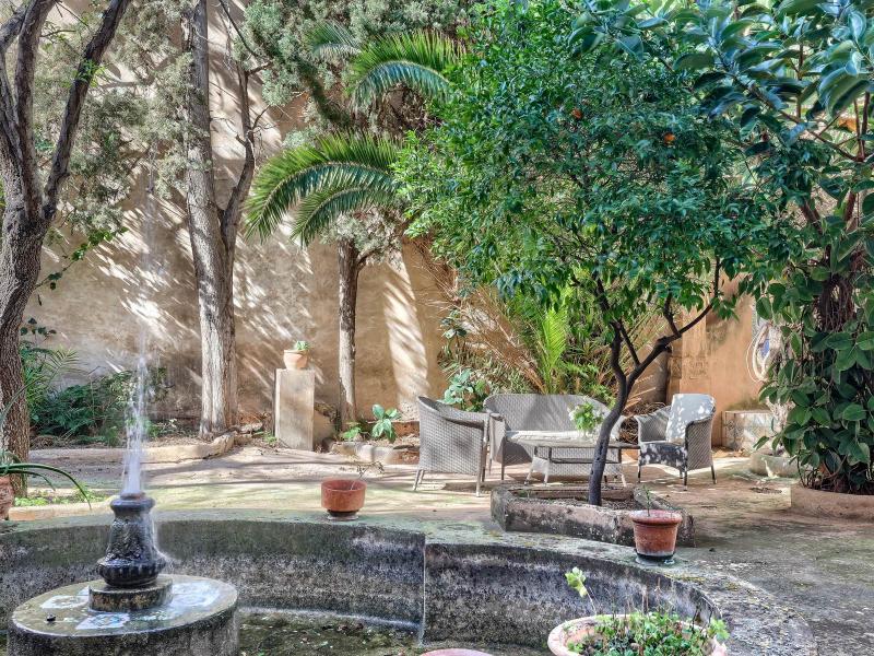 Luxury Apartment for Sale in Palma Mallorca Old Town with Private Garden , Palma 