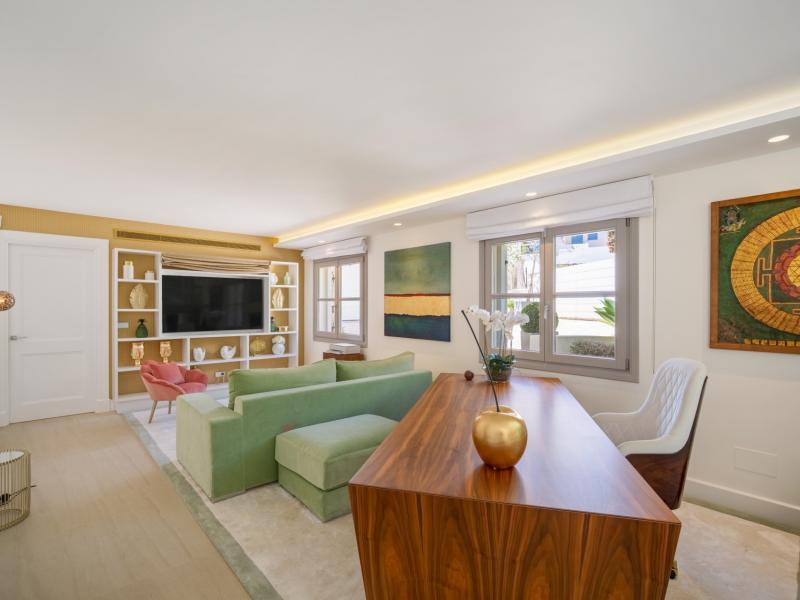Luxury Villa for Sale in Aloha, Marbella Golf Valley , Nueva Andalucia 