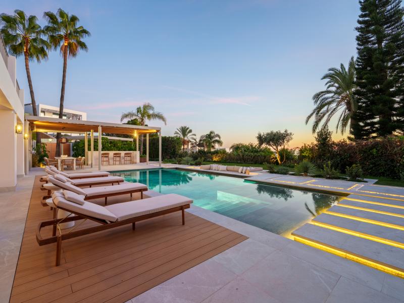 Modern Mediterranean Villa for Sale in La Quinta, Marbella , Benahavis 