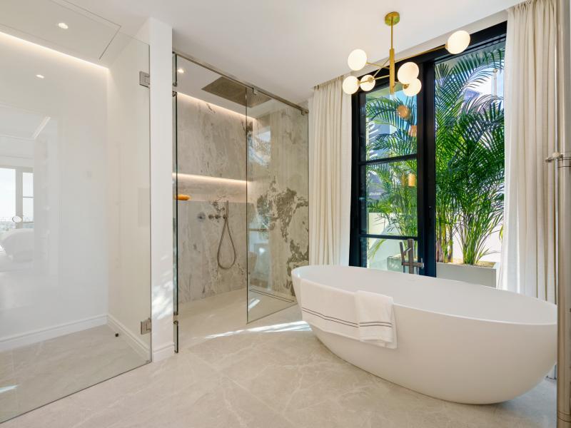 Modern Mediterranean Villa for Sale in La Quinta, Marbella , Benahavis 
