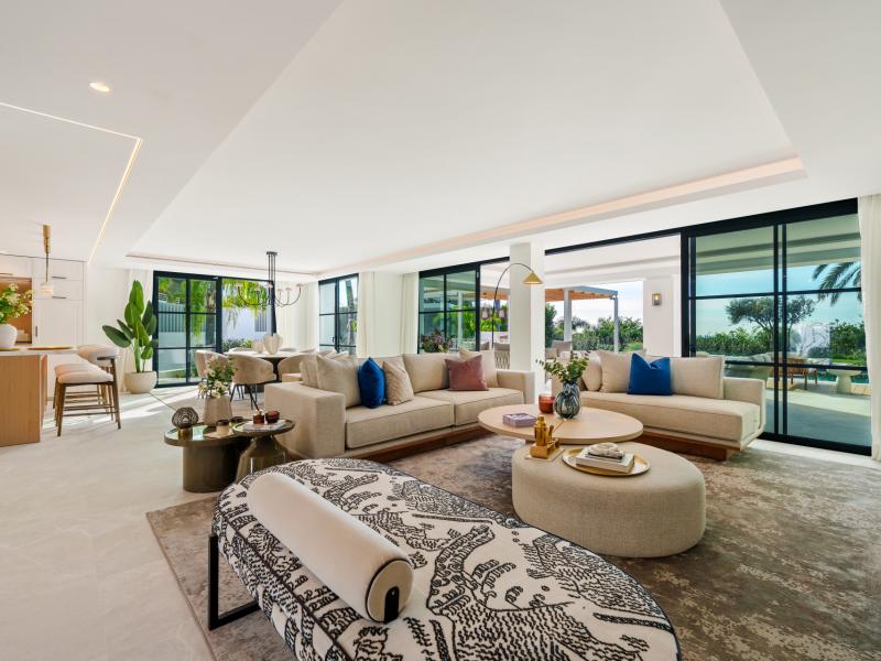 Modern Mediterranean Villa for Sale in La Quinta, Marbella , Benahavis 