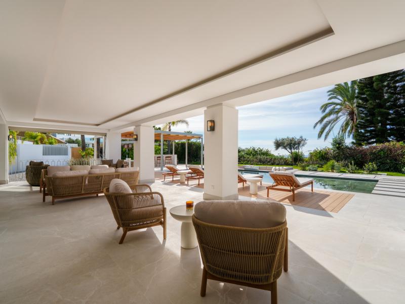 Modern Mediterranean Villa for Sale in La Quinta, Marbella , Benahavis 