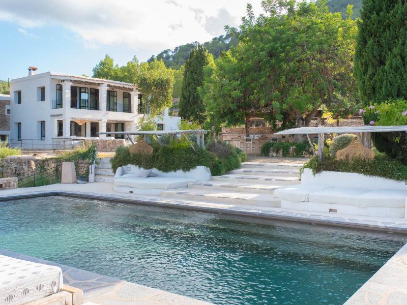 Renovated finca with 7 en-suite bedrooms, sea views, pool, and tourist rental licence for sale , Ibiza , San Jose 