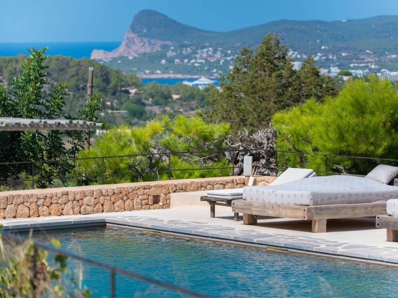 Renovated finca with 7 en-suite bedrooms, sea views, pool, and tourist rental licence for sale , Ibiza , San Jose 