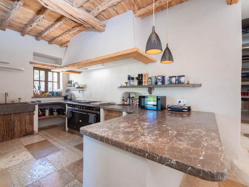 Renovated finca with 7 en-suite bedrooms, sea views, pool, and tourist rental licence for sale , Ibiza , San Jose 