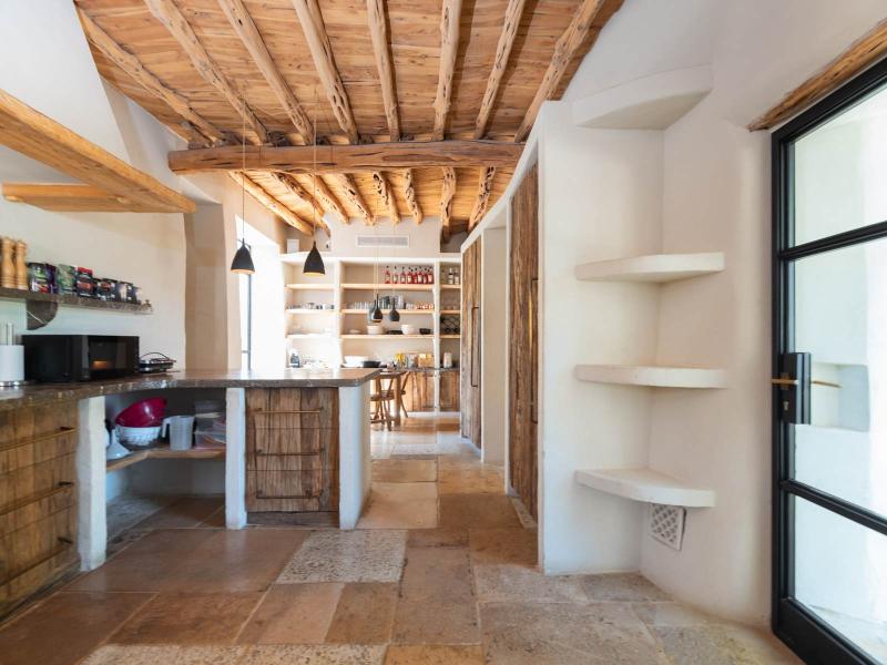 Renovated finca with 7 en-suite bedrooms, sea views, pool, and tourist rental licence for sale , Ibiza , San Jose 
