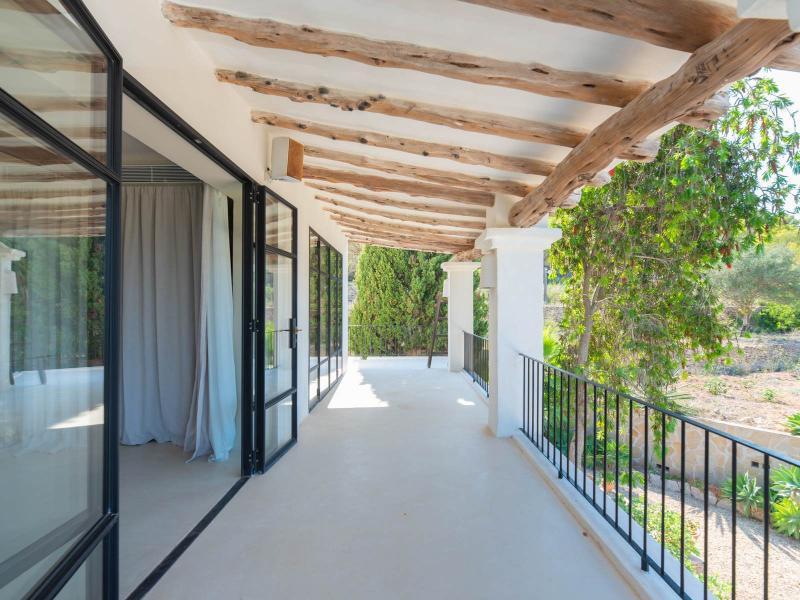 Renovated finca with 7 en-suite bedrooms, sea views, pool, and tourist rental licence for sale , Ibiza , San Jose 