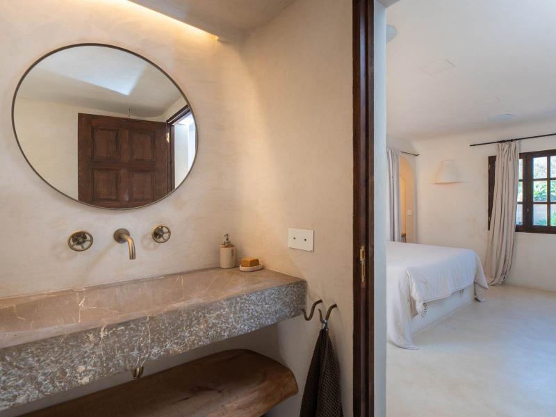 Renovated finca with 7 en-suite bedrooms, sea views, pool, and tourist rental licence for sale , Ibiza , San Jose 