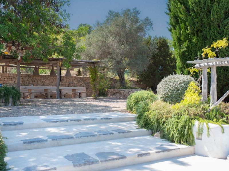 Renovated finca with 7 en-suite bedrooms, sea views, pool, and tourist rental licence for sale , Ibiza , San Jose 