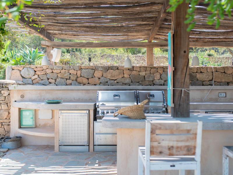 Renovated finca with 7 en-suite bedrooms, sea views, pool, and tourist rental licence for sale , Ibiza , San Jose 