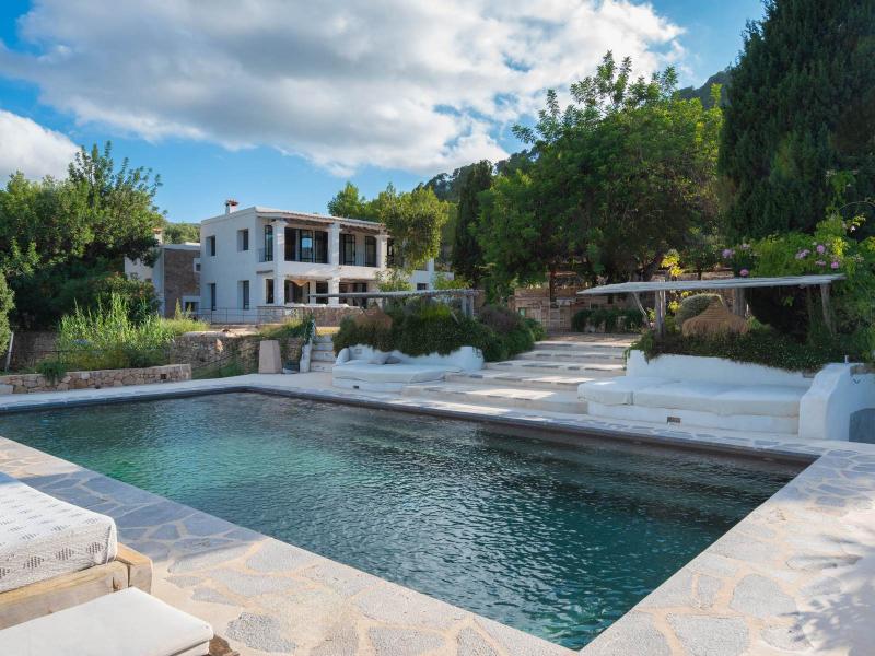 Renovated finca with 7 en-suite bedrooms, sea views, pool, and tourist rental licence for sale , Ibiza , San Jose 