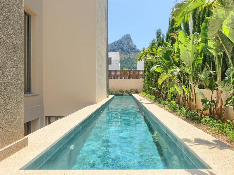 Contemporary Luxury Villa for Sale in Colònia de Sant Pere, Mallorca , East 