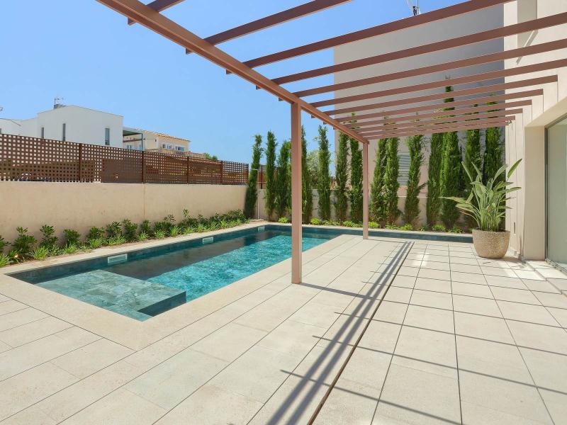 Contemporary Luxury Villa for Sale in Colònia de Sant Pere, Mallorca , East 