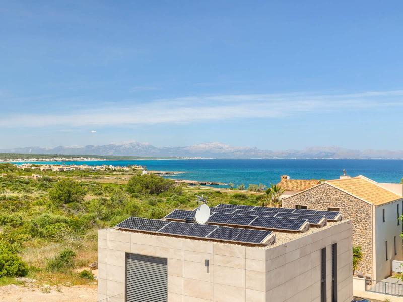 Contemporary Luxury Villa for Sale in Colònia de Sant Pere, Mallorca , East 