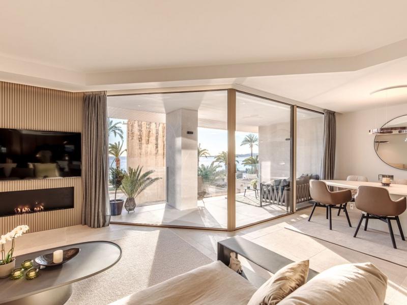 Ground-Level Sea Front Apartment for Sale in Portixol, Palma , Illes Balears , Palma 