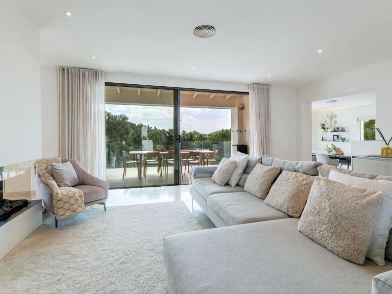 Villa for sale in Mallorca - Camp de Mar , Andratx , Illes Balears 