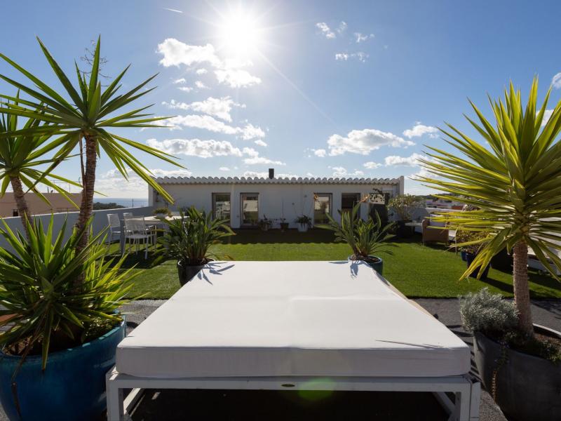 Stunning Two-Bedroom Designer Loft With Panoramic Light, Sea Views & Roof Terrace - Gènova , Genova , Illes Balears 