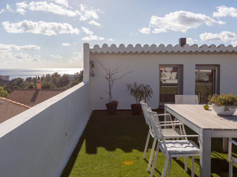 Stunning Two-Bedroom Designer Loft With Panoramic Light, Sea Views & Roof Terrace - Gènova , Genova , Illes Balears 