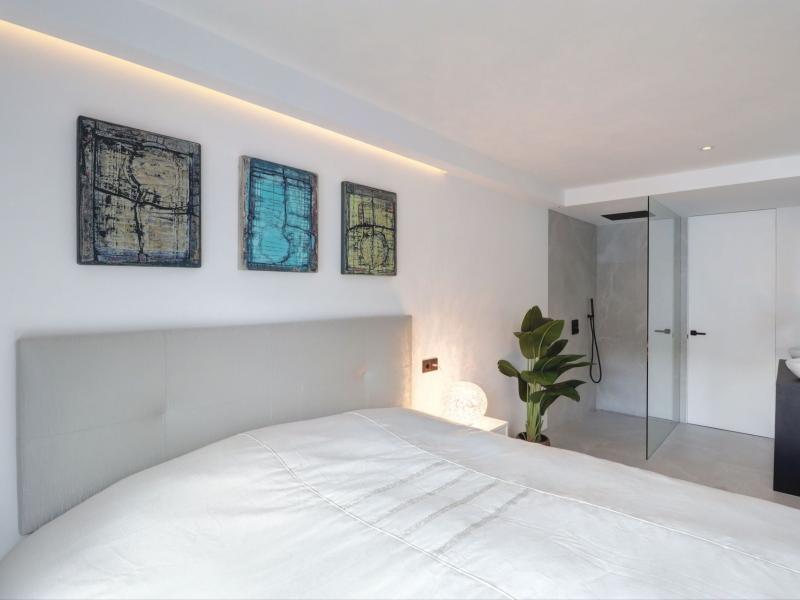 Front Line Residence Directly Above the Sea in Cala Llamp , 