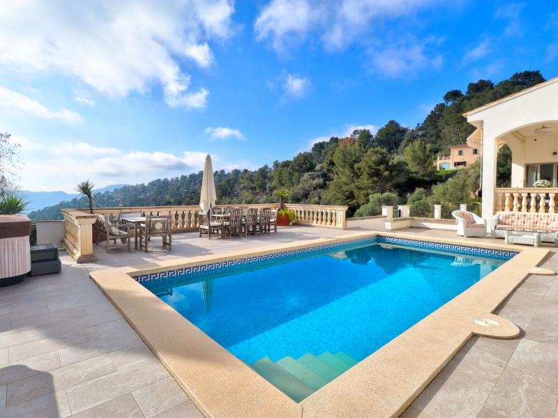 Private Villa for Sale in the Protected Area of Son Font - Mallorca , Andratx , Illes Balears 