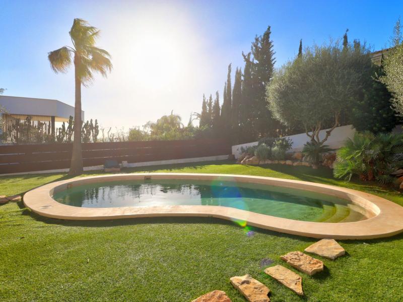 Luxury villa in a prime location in Santa Ponsa with sea views , Illes Balears , Santa Ponca 