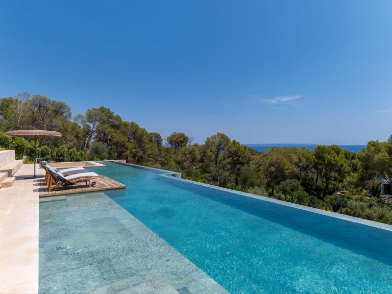 Elegant Villa for sale in Mallorca - Bendinat , Bendinat 