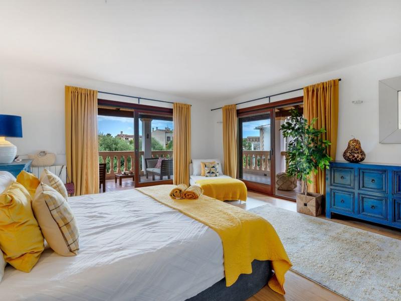 Villa for sale in Mallorca - Calvià , Calvia , Illes Balears 