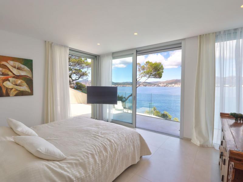Frontline Villa for sale in Santa Ponsa - Mallorca , Illes Balears , Santa Ponca 