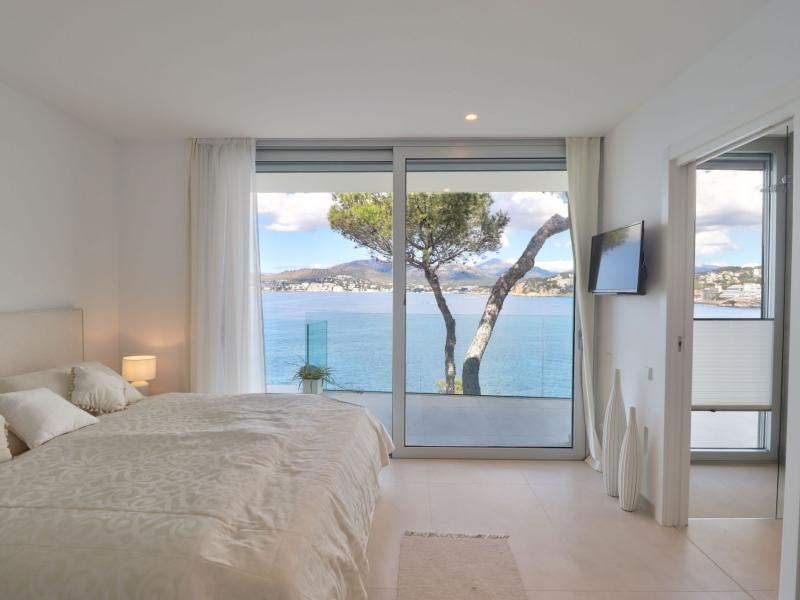 Frontline Villa for sale in Santa Ponsa - Mallorca , Illes Balears , Santa Ponca 