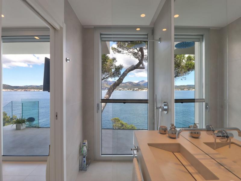Frontline Villa for sale in Santa Ponsa - Mallorca , Illes Balears , Santa Ponca 
