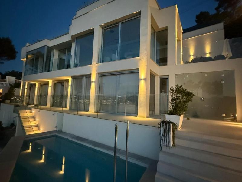 Frontline Villa for sale in Santa Ponsa - Mallorca , Illes Balears , Santa Ponca 