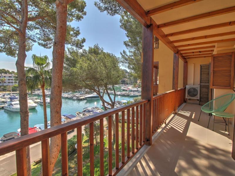 Frontline Apartment for Sale in La Caleta Santa Ponsa , Illes Balears , Santa Ponca 