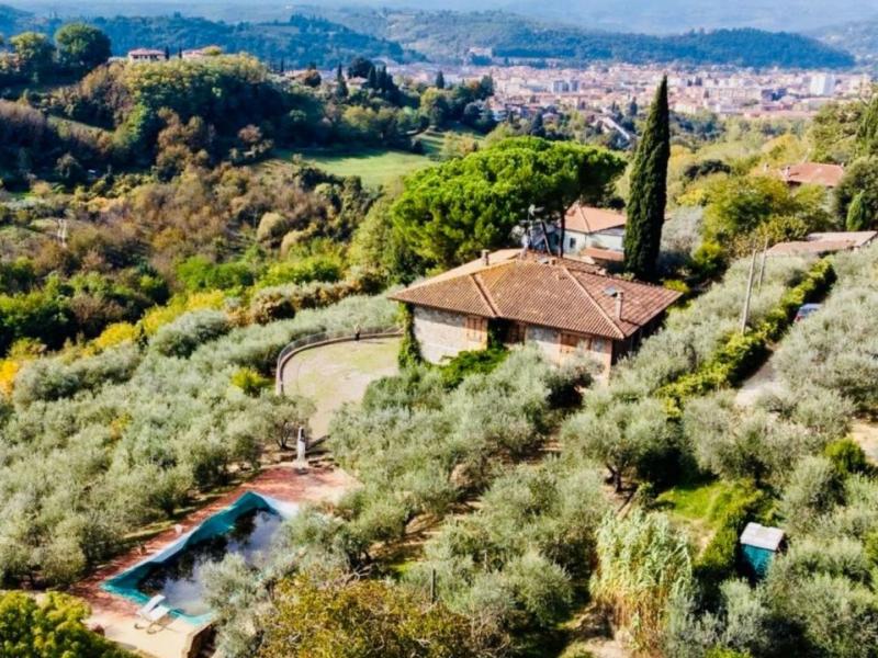 Restored Villa with Pool for Sale in Poggibonsi, Chianti, Tuscany , Tuscany 