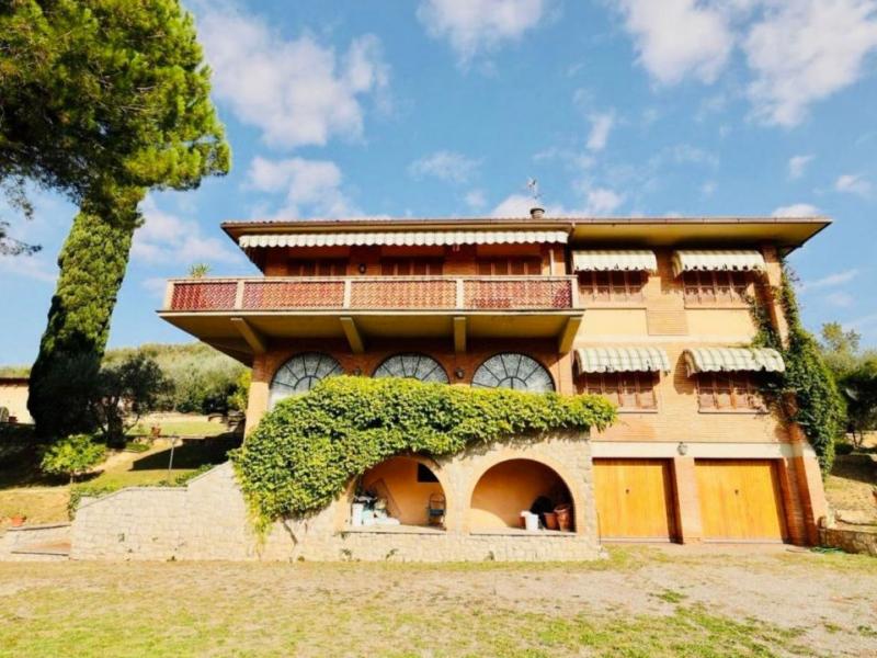 Restored Villa with Pool for Sale in Poggibonsi, Chianti, Tuscany , Tuscany 