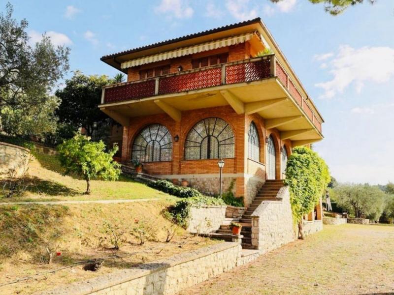 Restored Villa with Pool for Sale in Poggibonsi, Chianti, Tuscany , Tuscany 