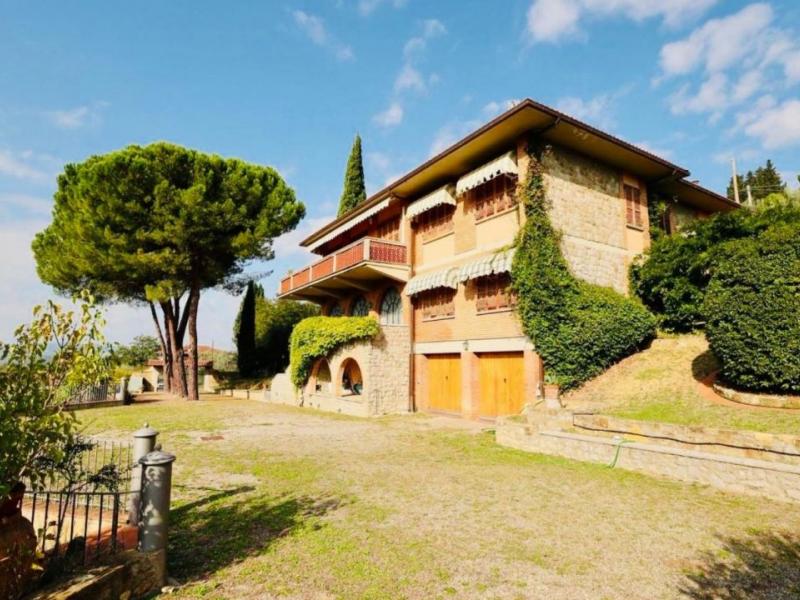 Restored Villa with Pool for Sale in Poggibonsi, Chianti, Tuscany , Tuscany 