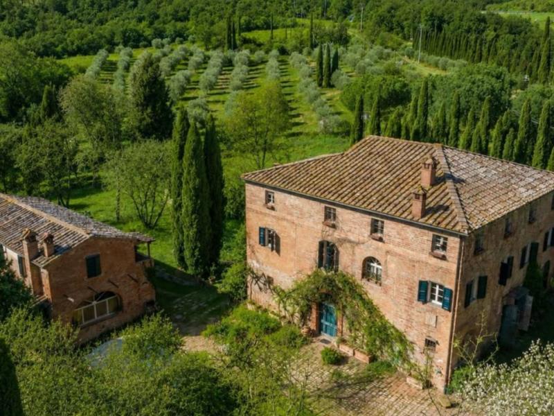 Historic Country Estate for Sale in Tuscany , Tuscany 