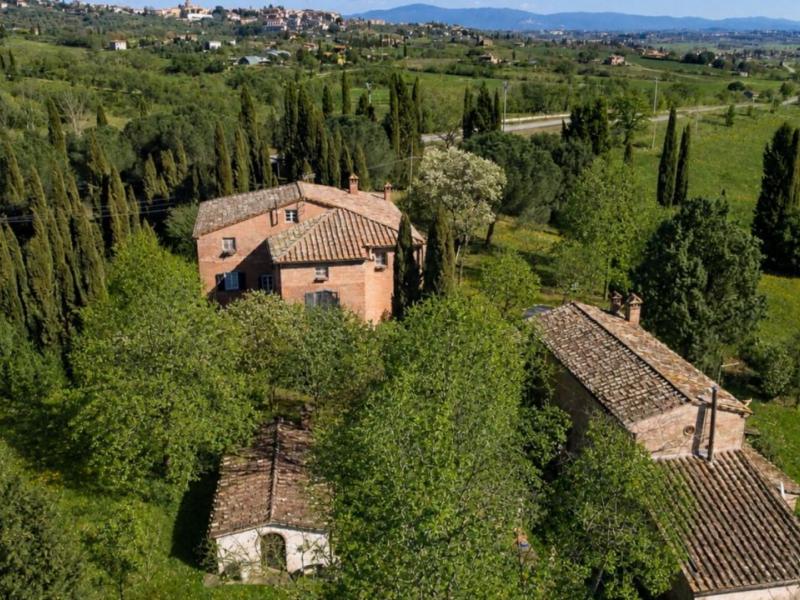 Historic Country Estate for Sale in Tuscany , Tuscany 