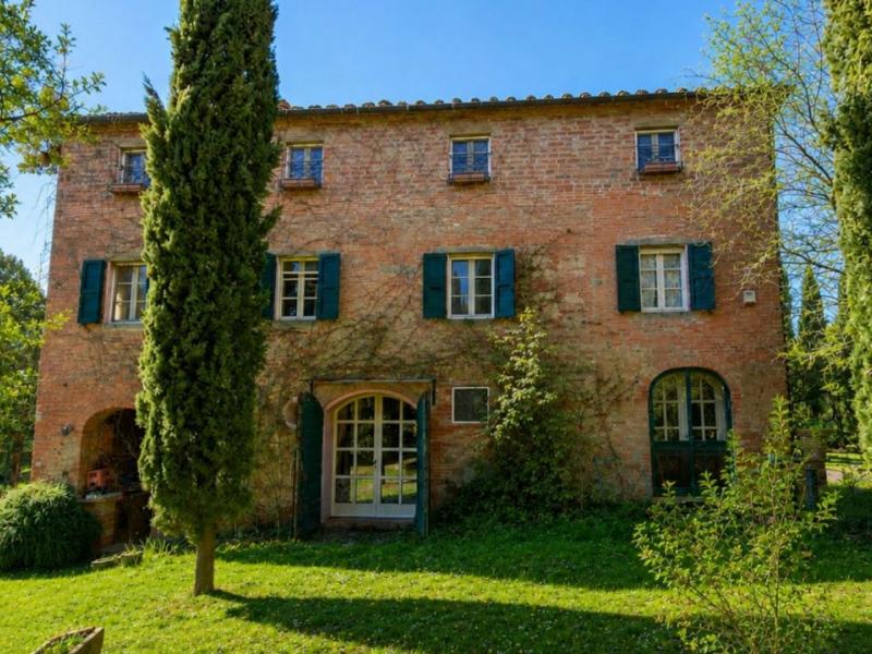 Historic Country Estate for Sale in Tuscany , Tuscany 