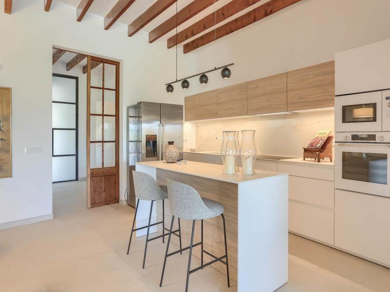 Exquisite Townhouse for Sale , Central 