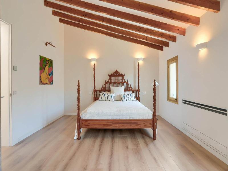 Exquisite Townhouse for Sale , Central 