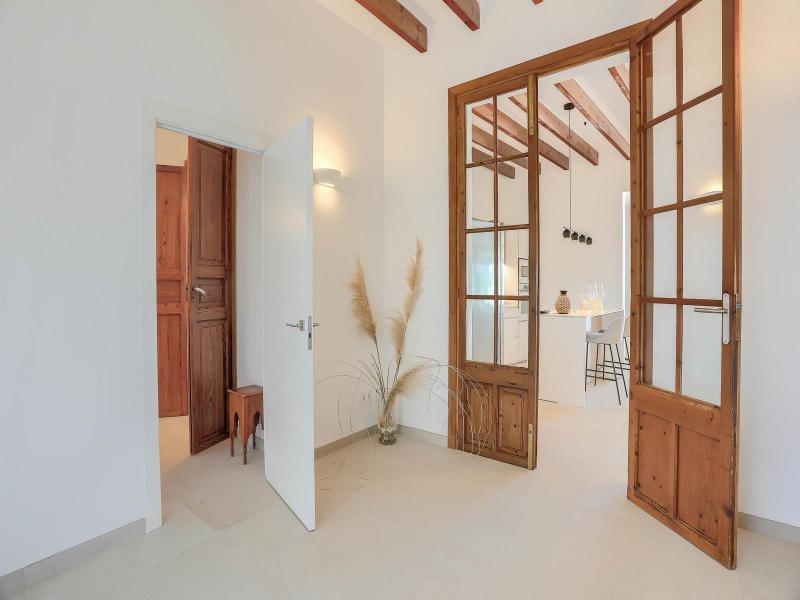 Exquisite Townhouse for Sale , Central 