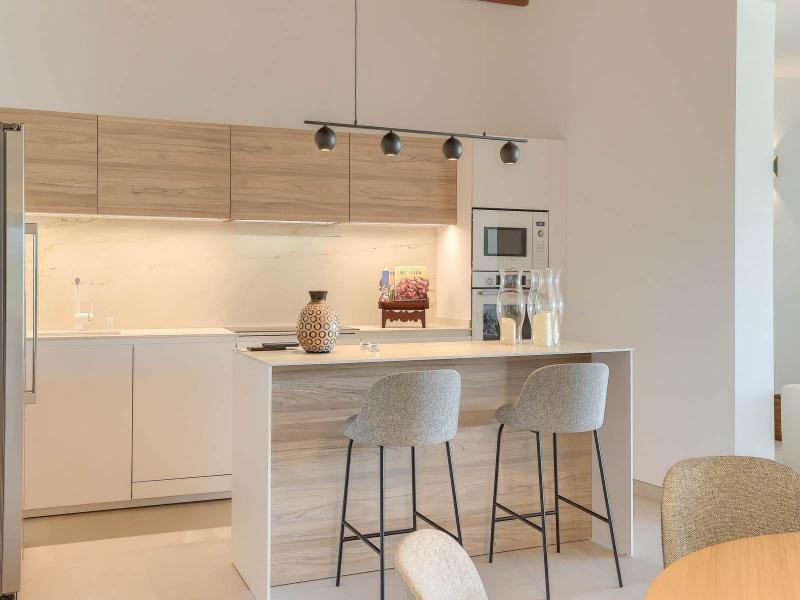 Exquisite Townhouse for Sale , Central 